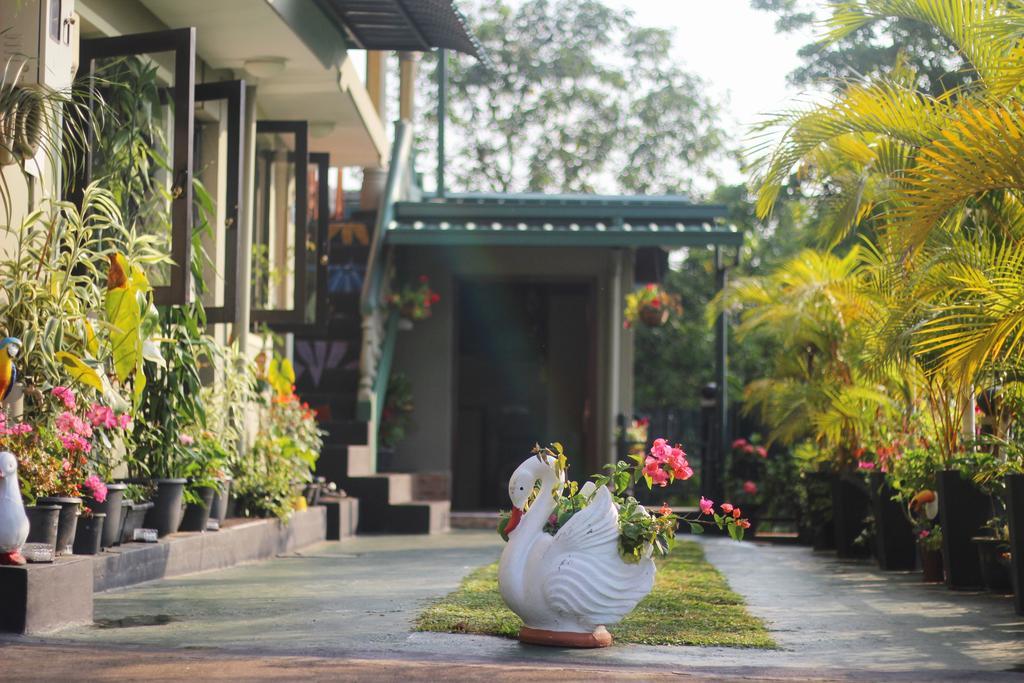 Yes Paradise Kandy Exterior foto